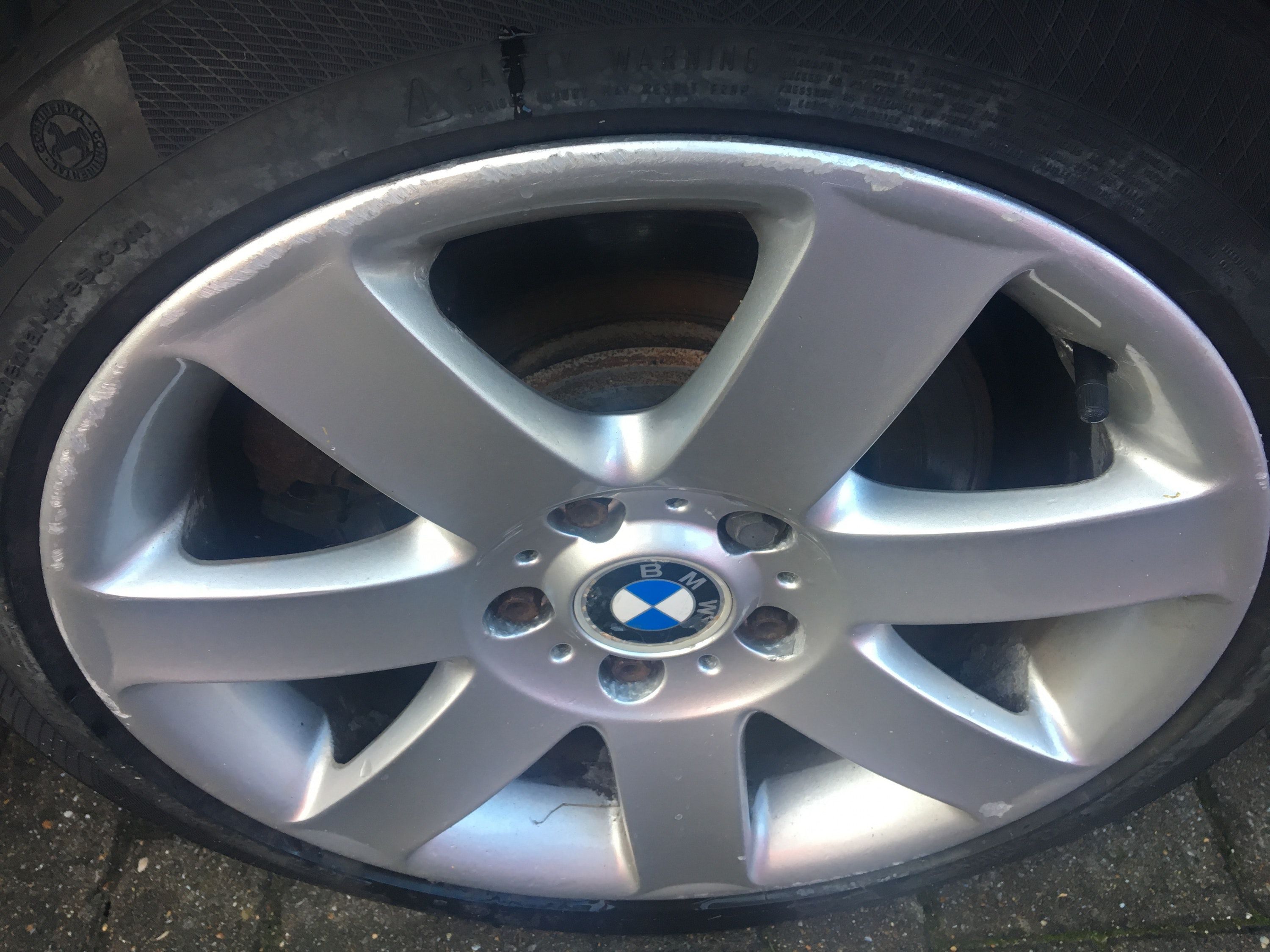 Here's how to fix a Kerbed alloy wheel | Torque Tips